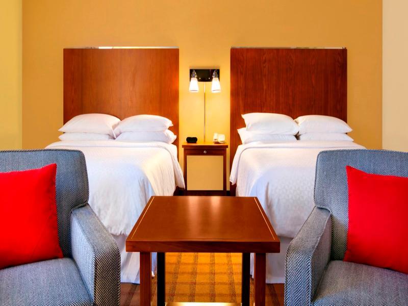 Four Points By Sheraton Victoria Gateway Langford Luaran gambar