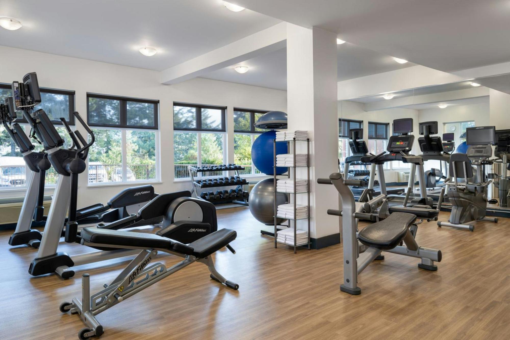 Four Points By Sheraton Victoria Gateway Langford Luaran gambar